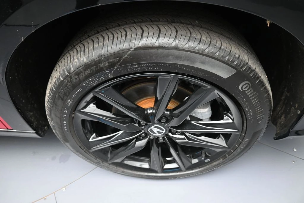 2025 Acura ADX - Image 13 of 31