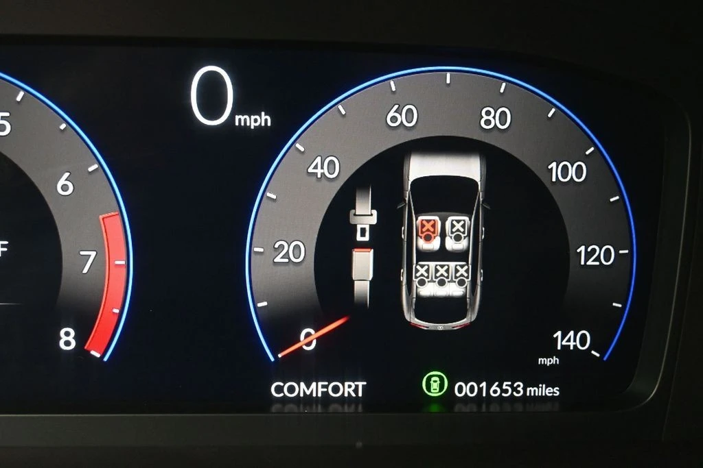 2025 Acura ADX - Image 16 of 31