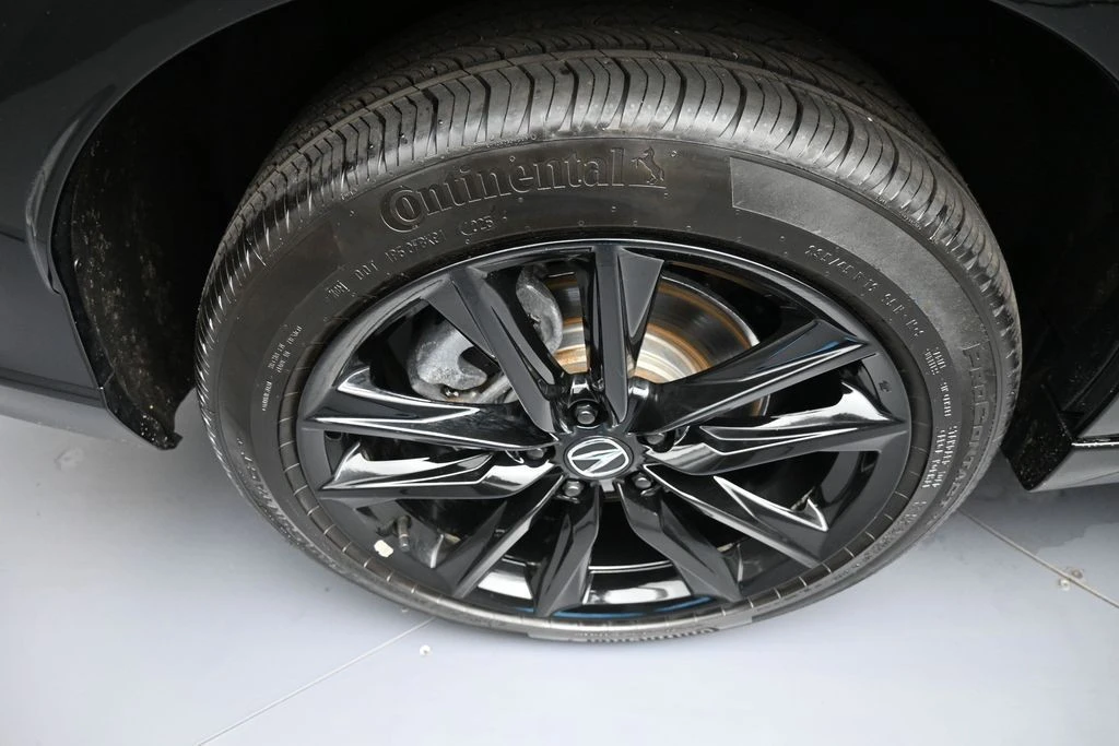 2025 Acura ADX - Image 12 of 31