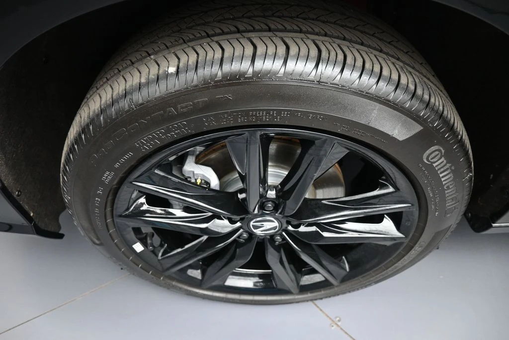 2025 Acura ADX - Image 14 of 31