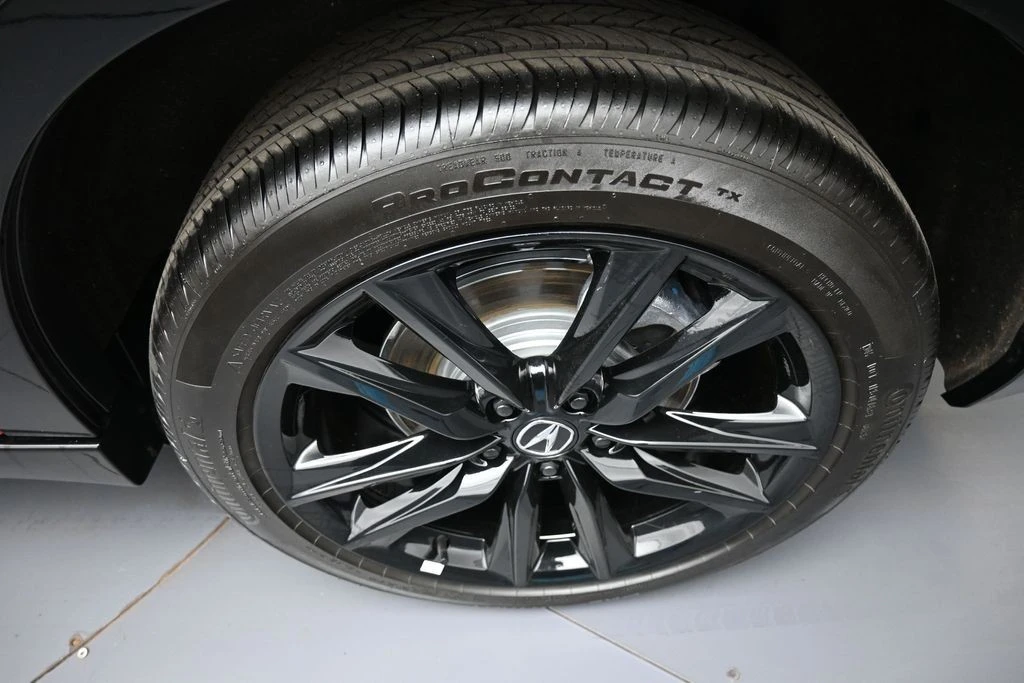 2025 Acura ADX - Image 15 of 31