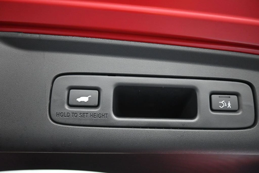 2025 Acura ADX - Image 23 of 31