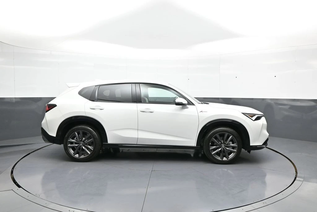 2025 Acura ADX - Image 5 of 31