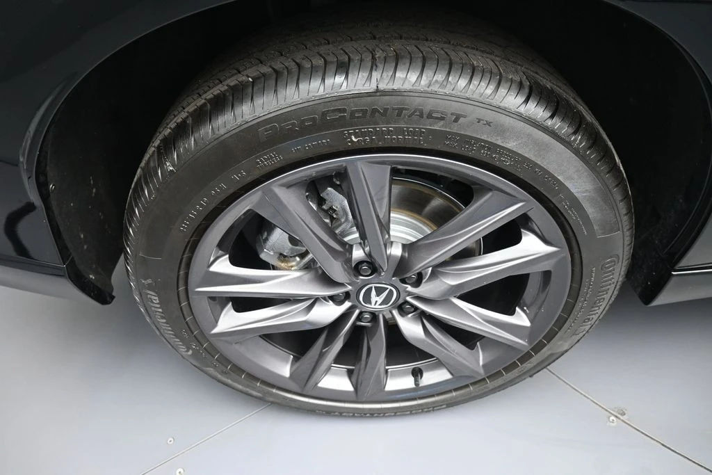 2025 Acura ADX - Image 12 of 31