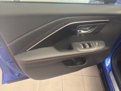 2025 Acura ADX - Image 8 of 19