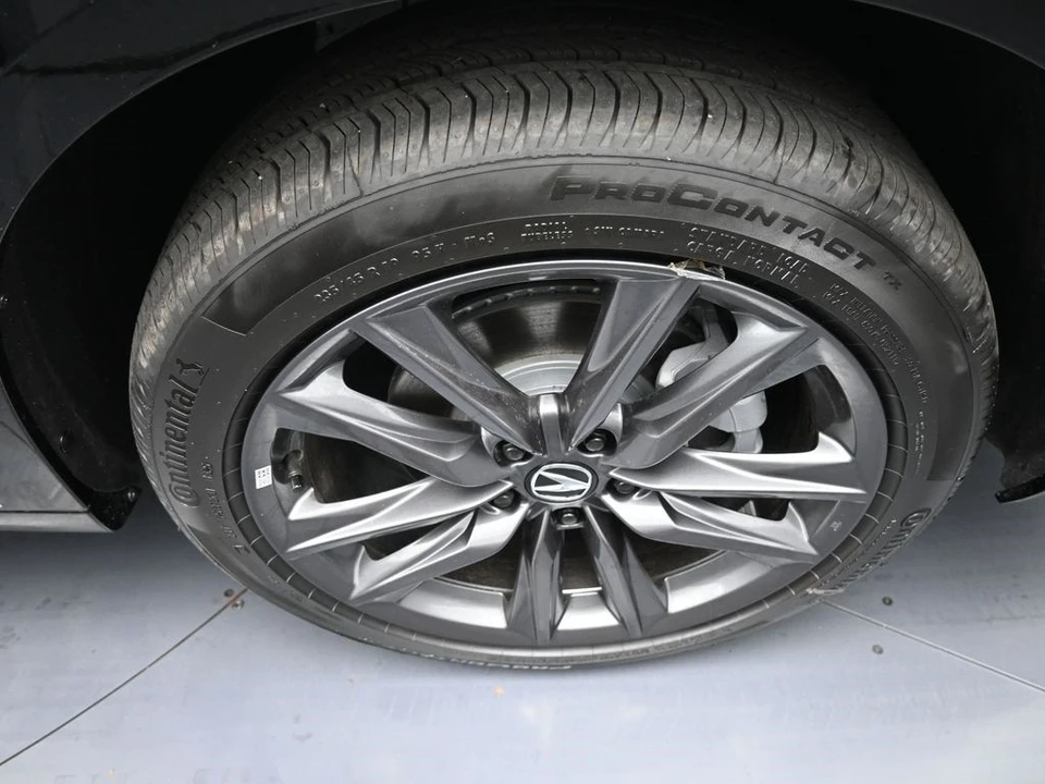 2025 Acura ADX - Image 13 of 21