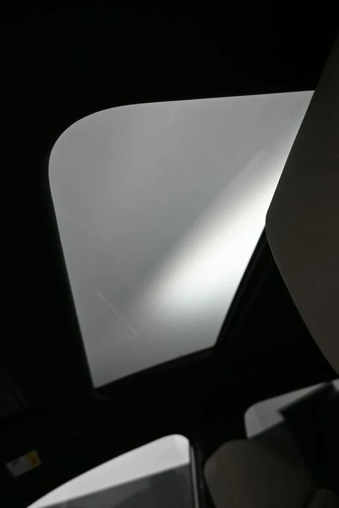 2025 Acura ADX - Image 18 of 21