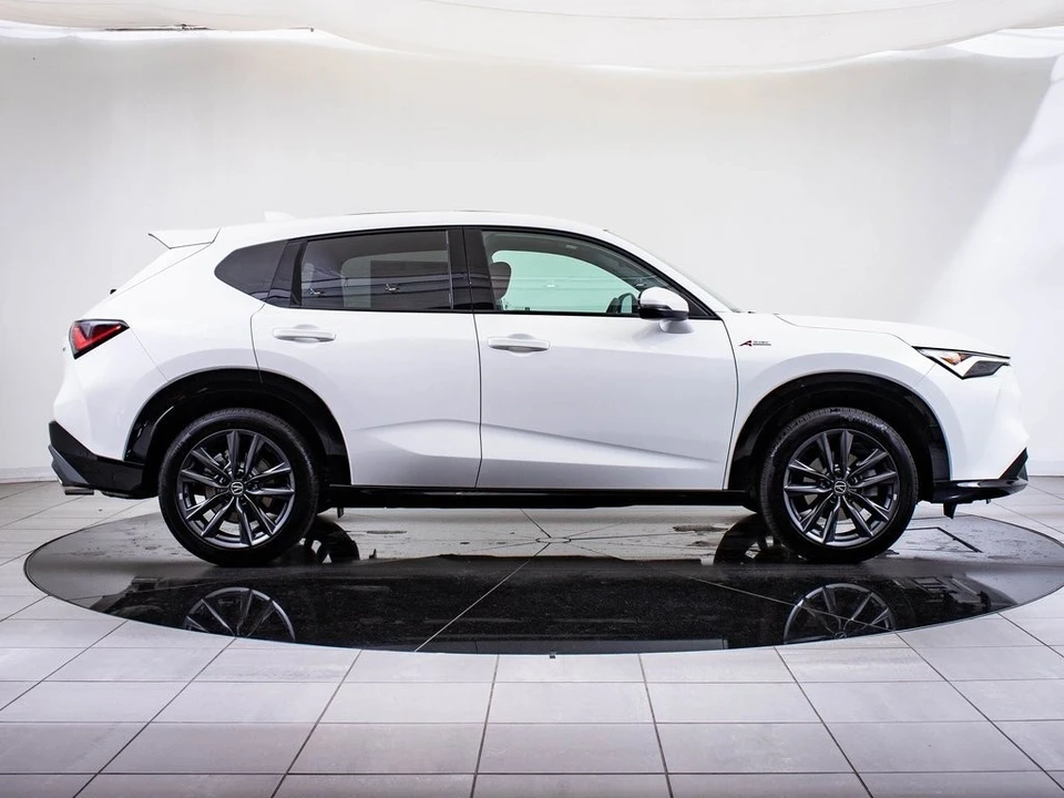 2025 Acura ADX - Image 11 of 21