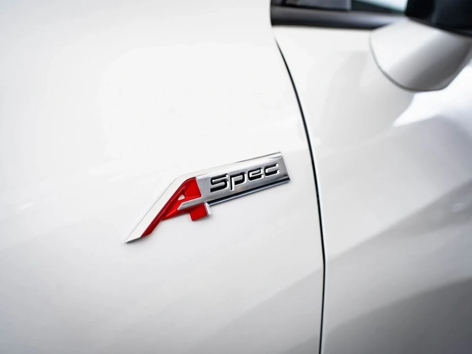 2025 Acura ADX - Image 16 of 21