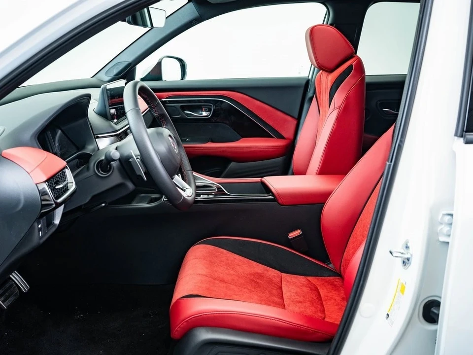 2025 Acura ADX - Image 4 of 21