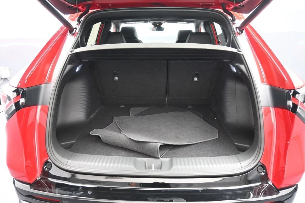 2025 Acura ADX - Image 22 of 31