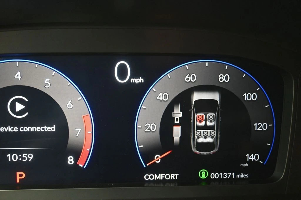 2025 Acura ADX - Image 16 of 31
