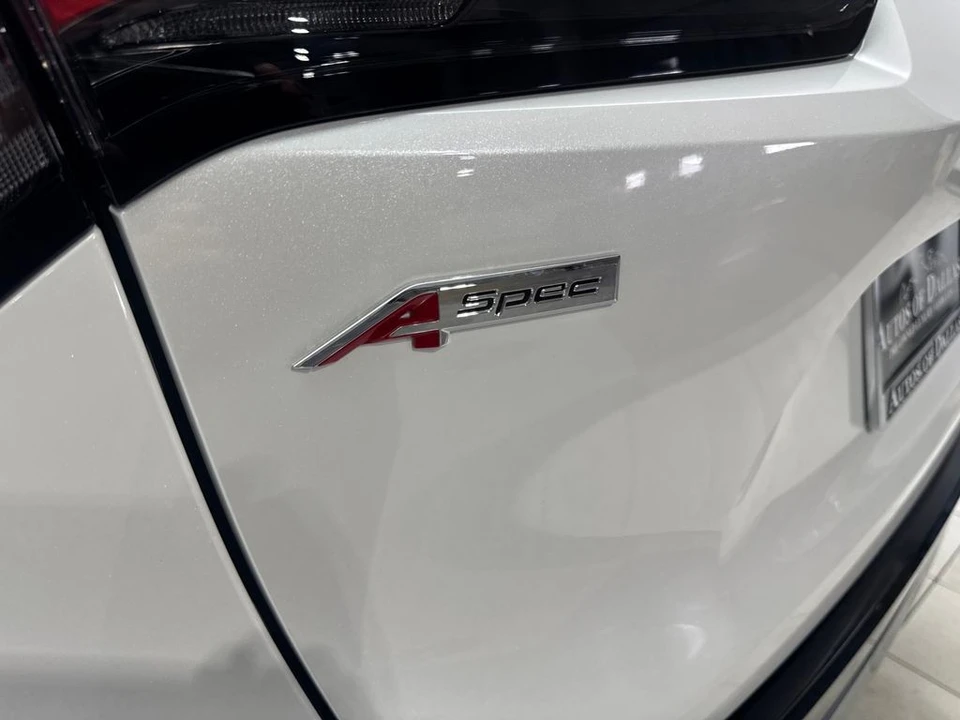 2025 Acura ADX - Image 23 of 31