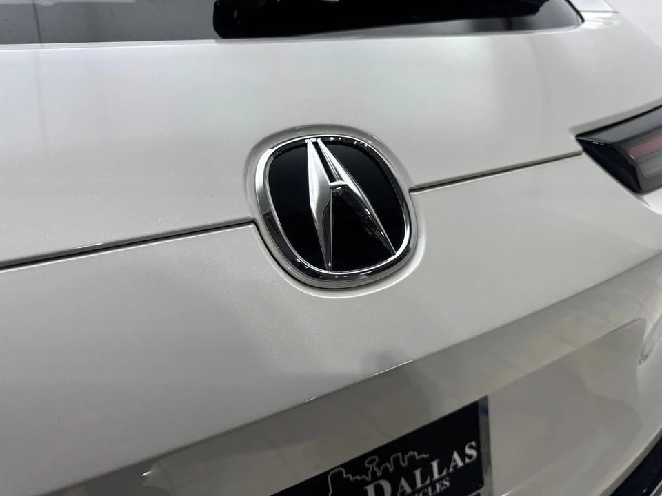 2025 Acura ADX - Image 21 of 31