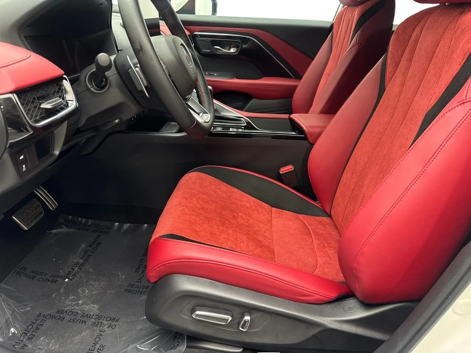 2025 Acura ADX - Image 28 of 31