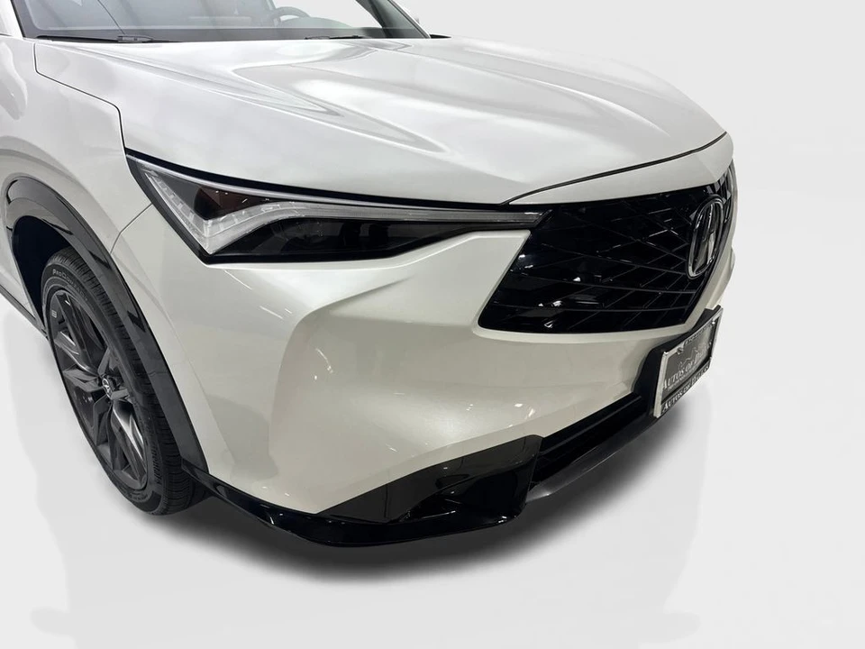2025 Acura ADX - Image 17 of 31