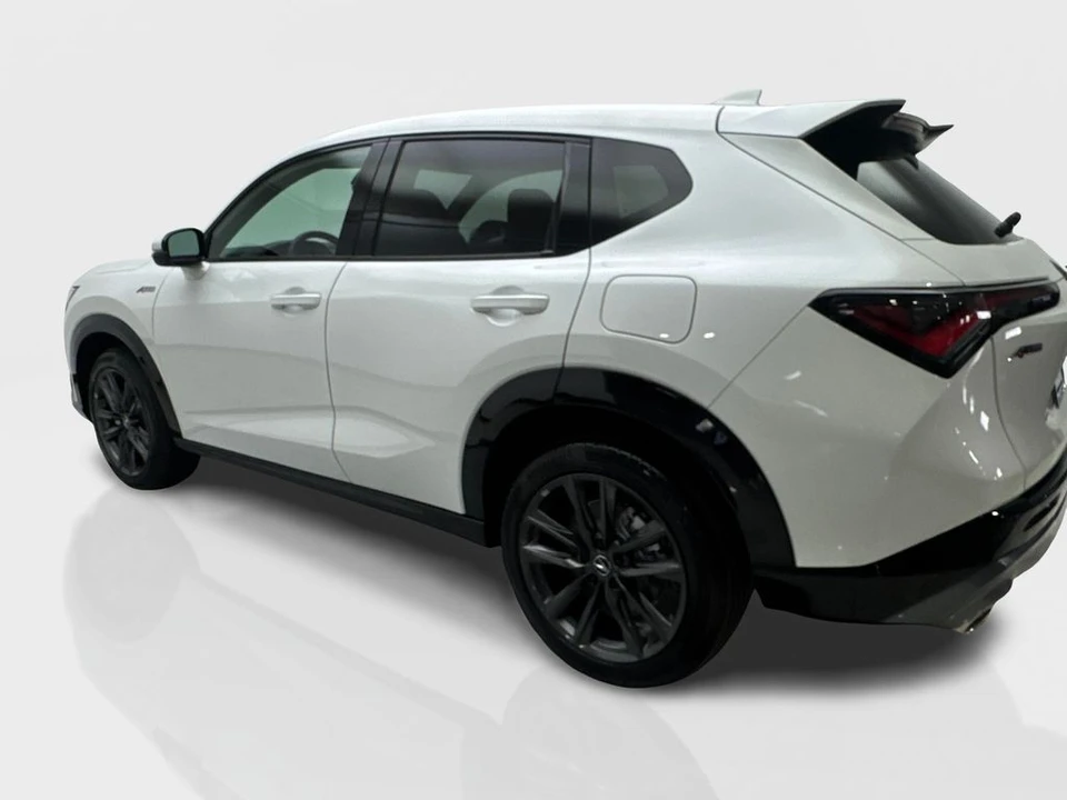 2025 Acura ADX - Image 14 of 31