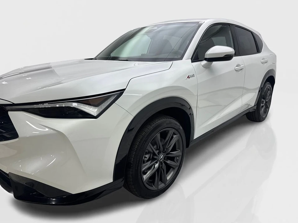 2025 Acura ADX - Image 11 of 31