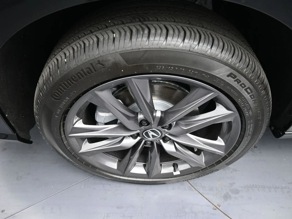 2025 Acura ADX - Image 14 of 21