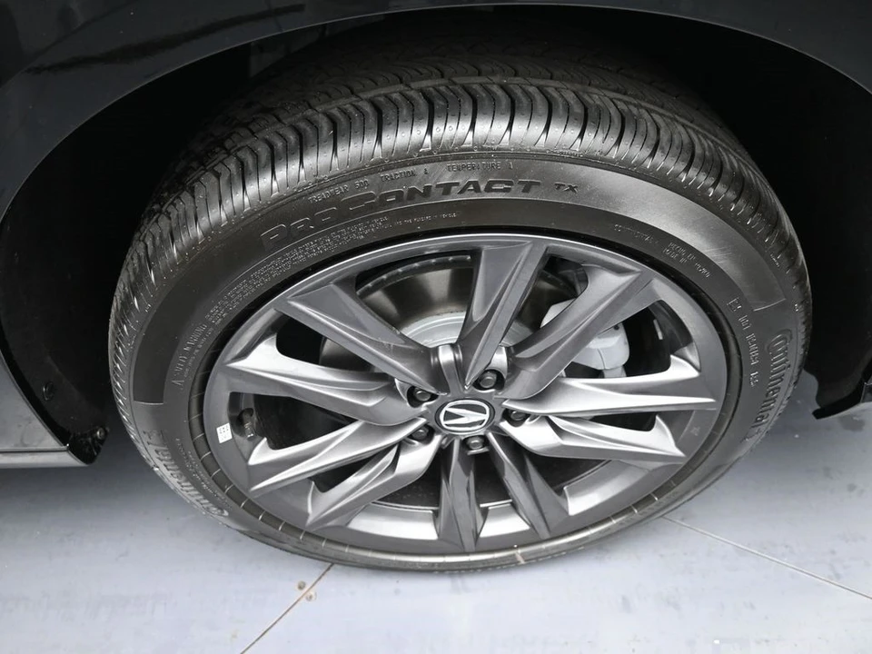 2025 Acura ADX - Image 13 of 21