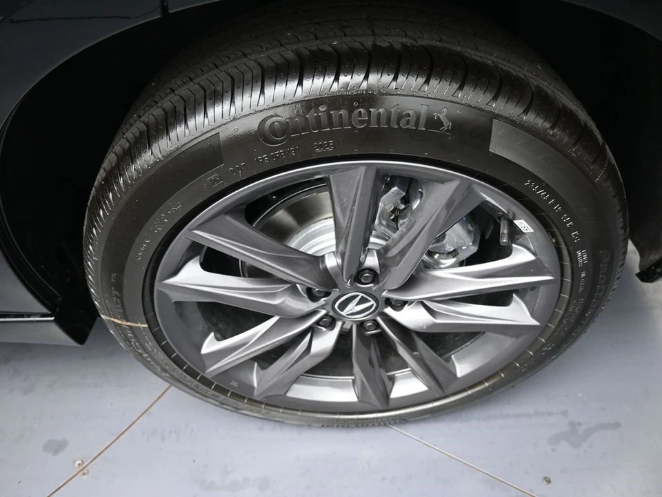 2025 Acura ADX - Image 15 of 21