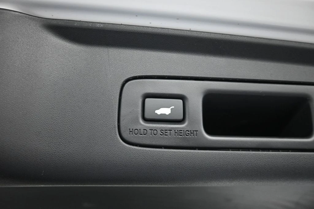 2025 Acura ADX - Image 23 of 31