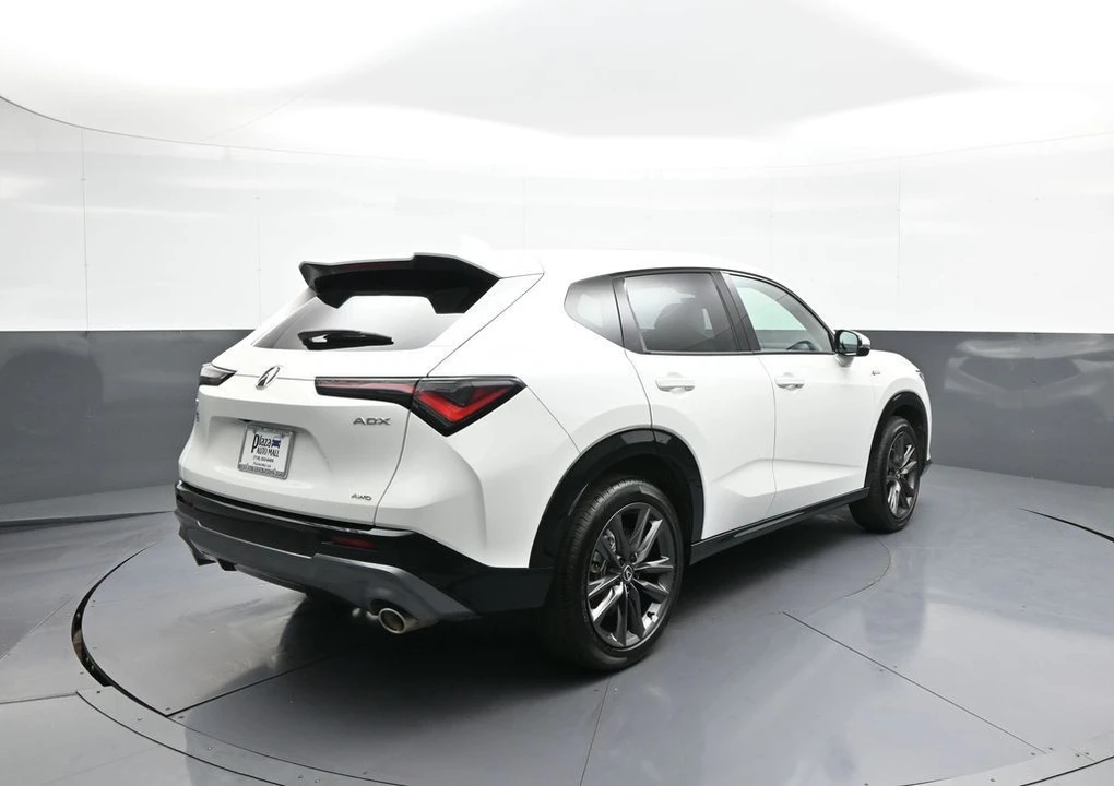 2025 Acura ADX - Image 6 of 31