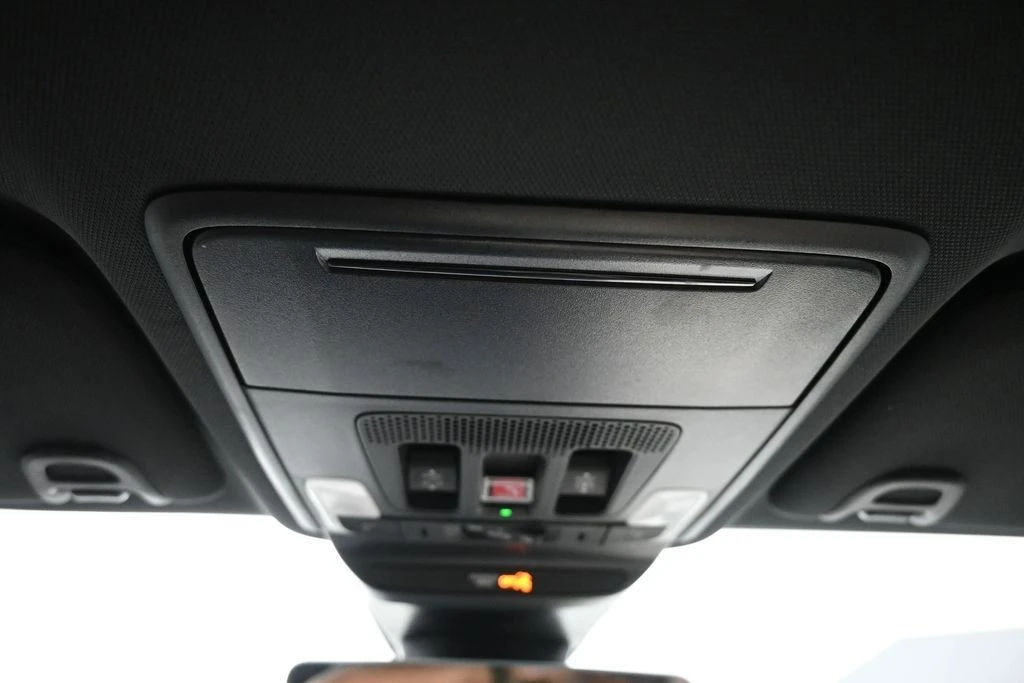2025 Acura ADX - Image 17 of 31