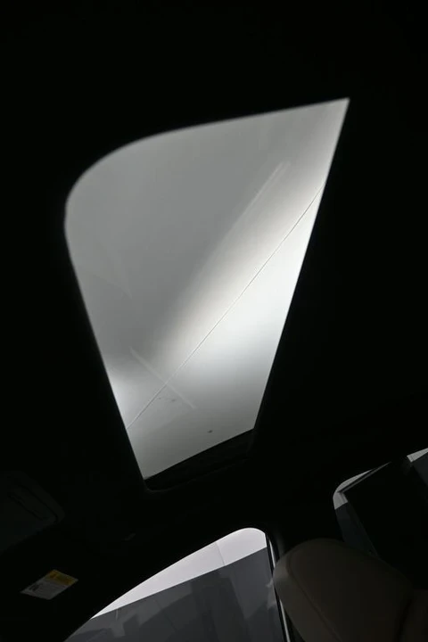 2025 Acura ADX - Image 18 of 31