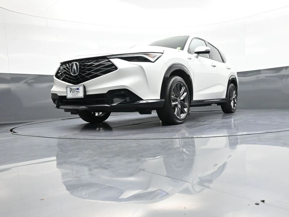 2025 Acura ADX - Image 26 of 31