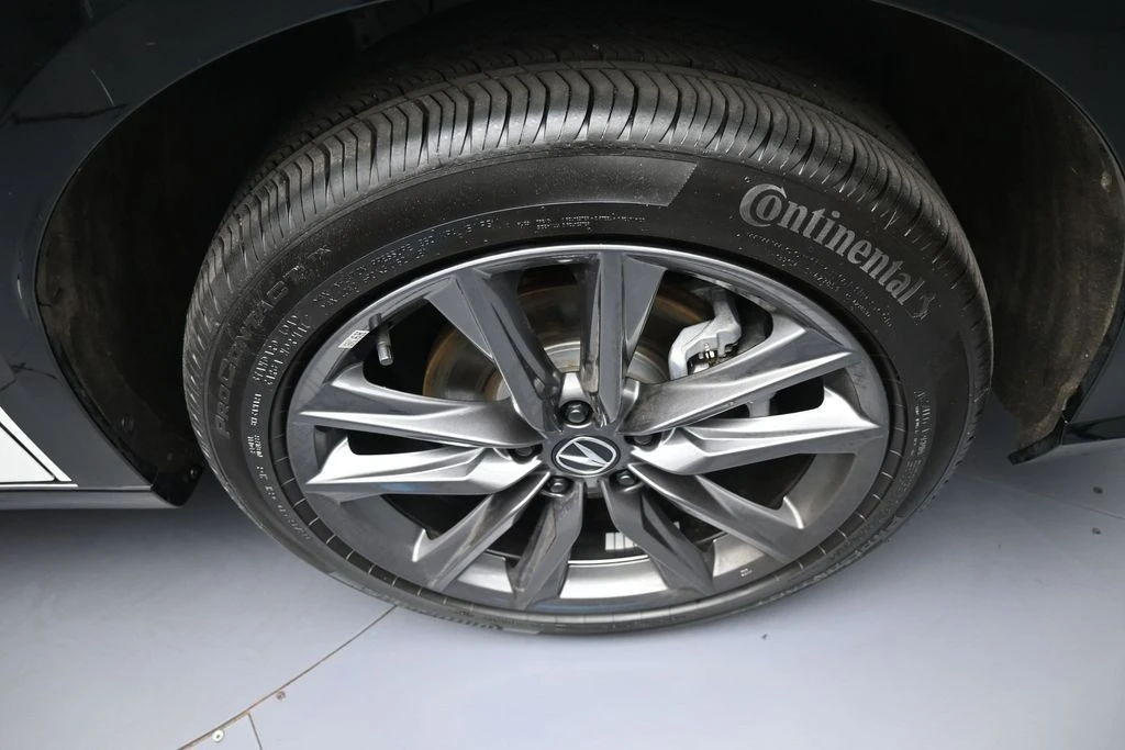 2025 Acura ADX - Image 13 of 31