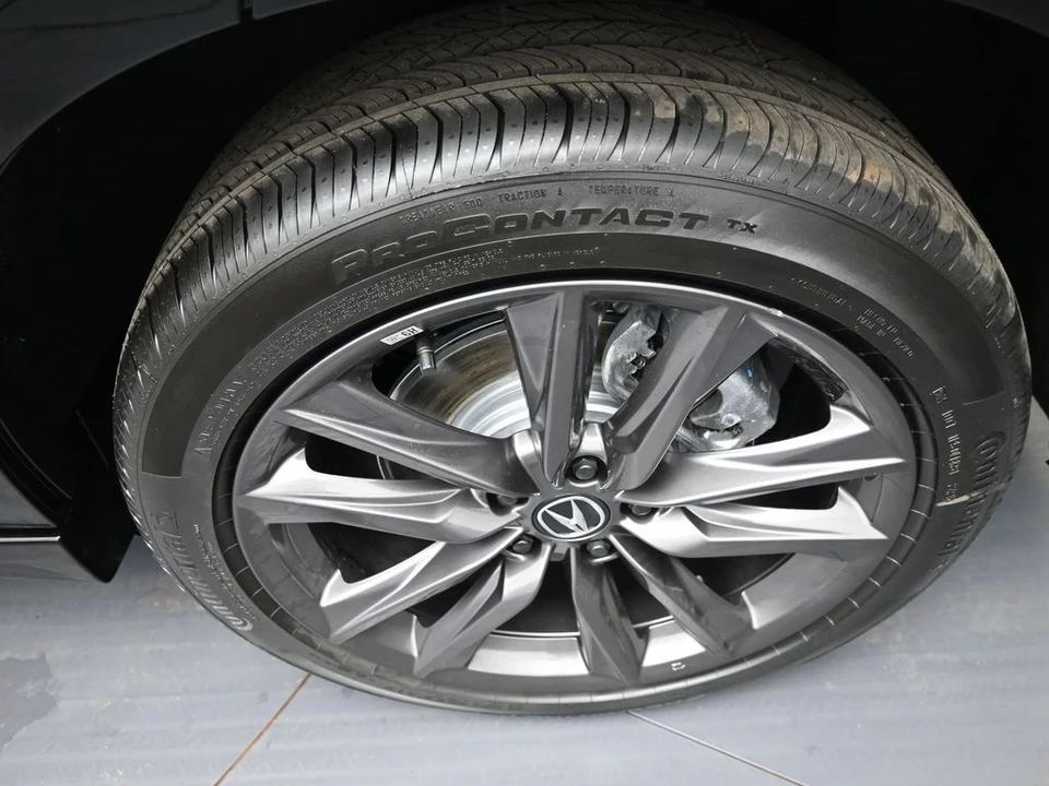 2025 Acura ADX - Image 15 of 21