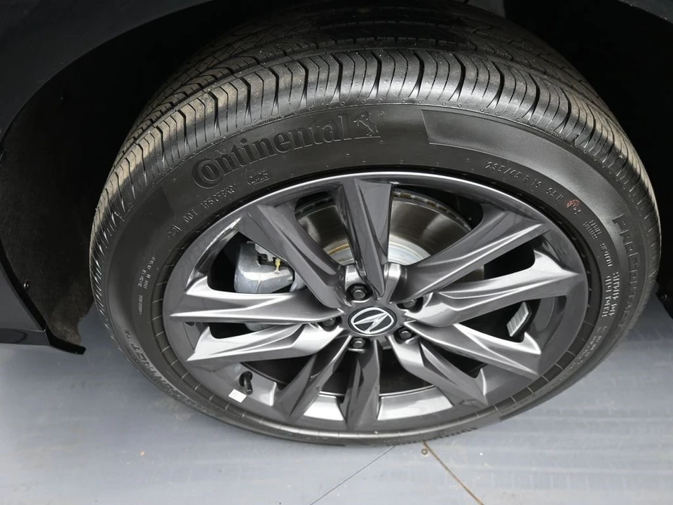 2025 Acura ADX - Image 14 of 21