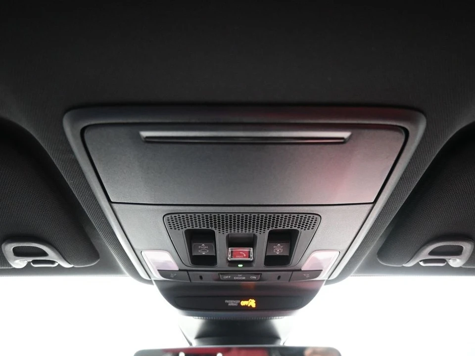 2025 Acura ADX - Image 17 of 21