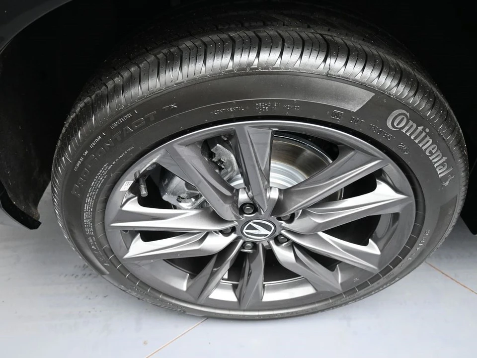 2025 Acura ADX - Image 12 of 21