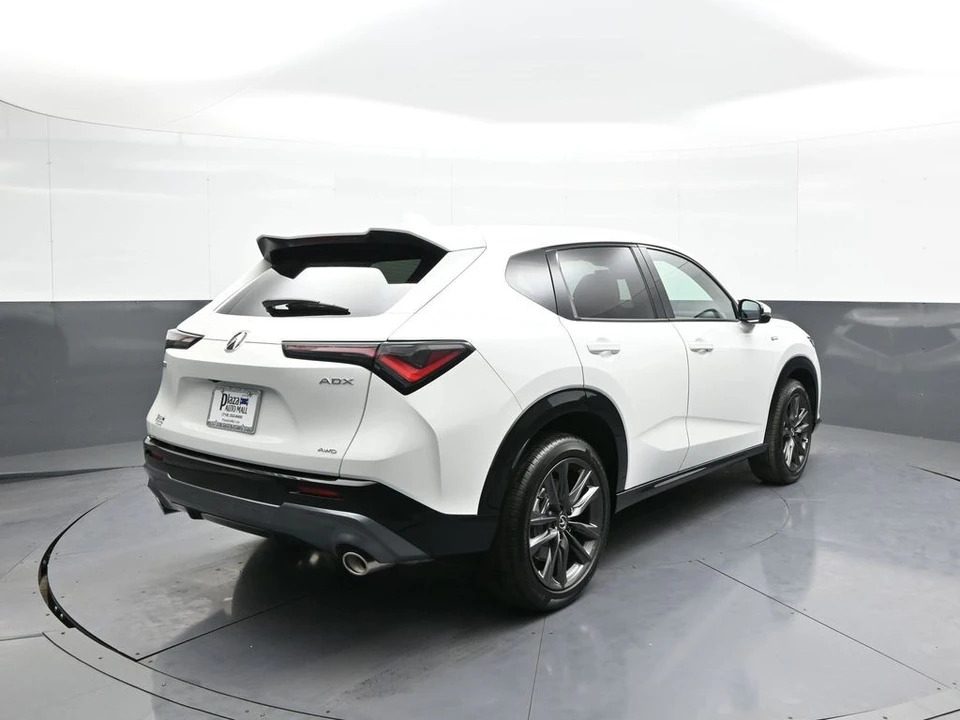 2025 Acura ADX - Image 6 of 21