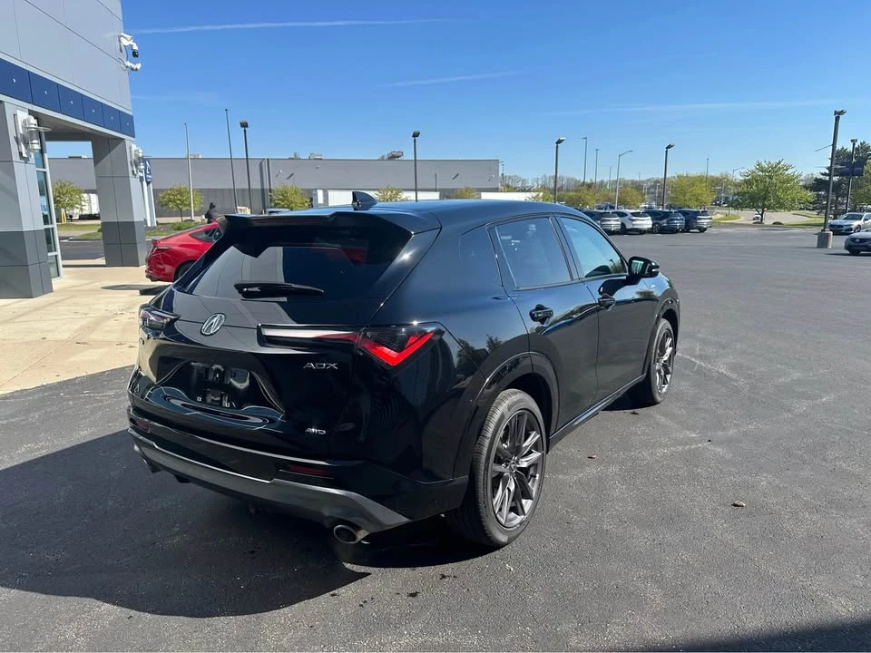 2025 Acura ADX - Image 4 of 11
