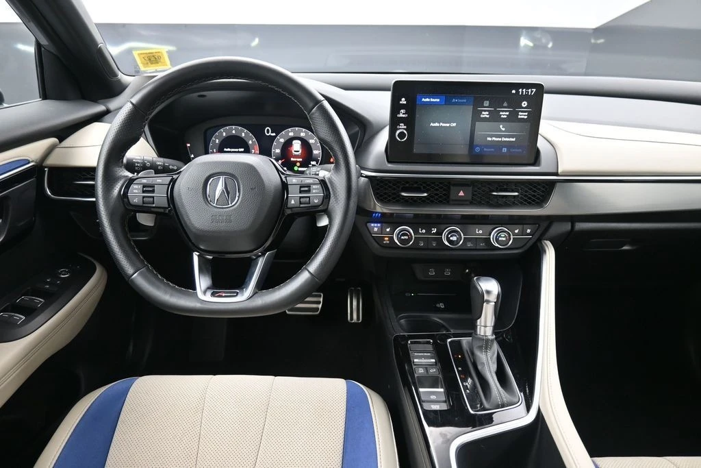 2025 Acura ADX - Image 19 of 31