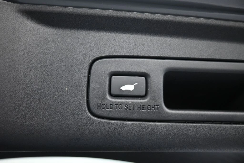 2025 Acura ADX - Image 22 of 31