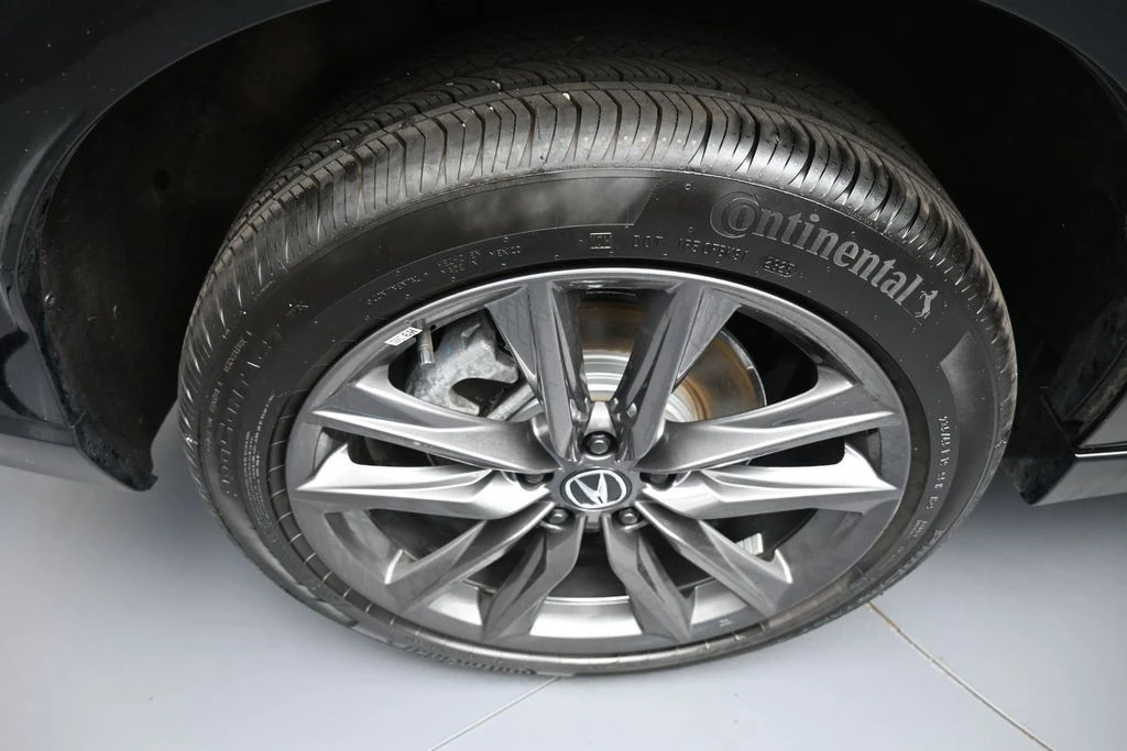2025 Acura ADX - Image 12 of 31