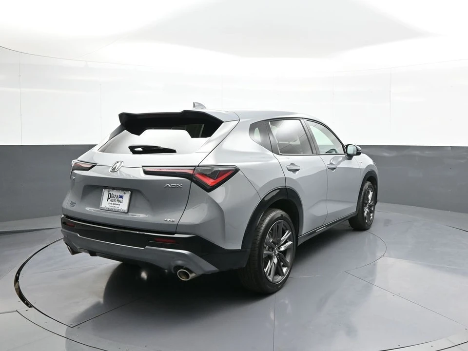 2025 Acura ADX - Image 6 of 31