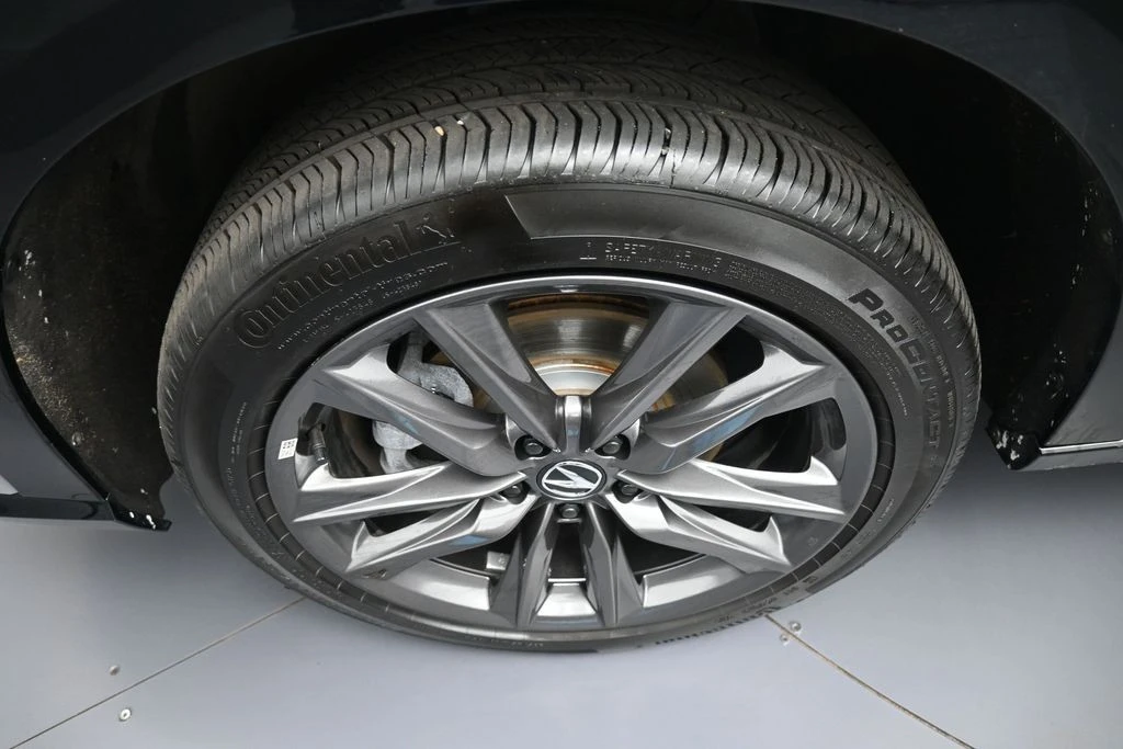 2025 Acura ADX - Image 14 of 31