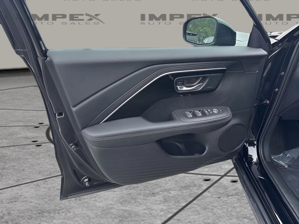 2025 Acura ADX - Image 25 of 31