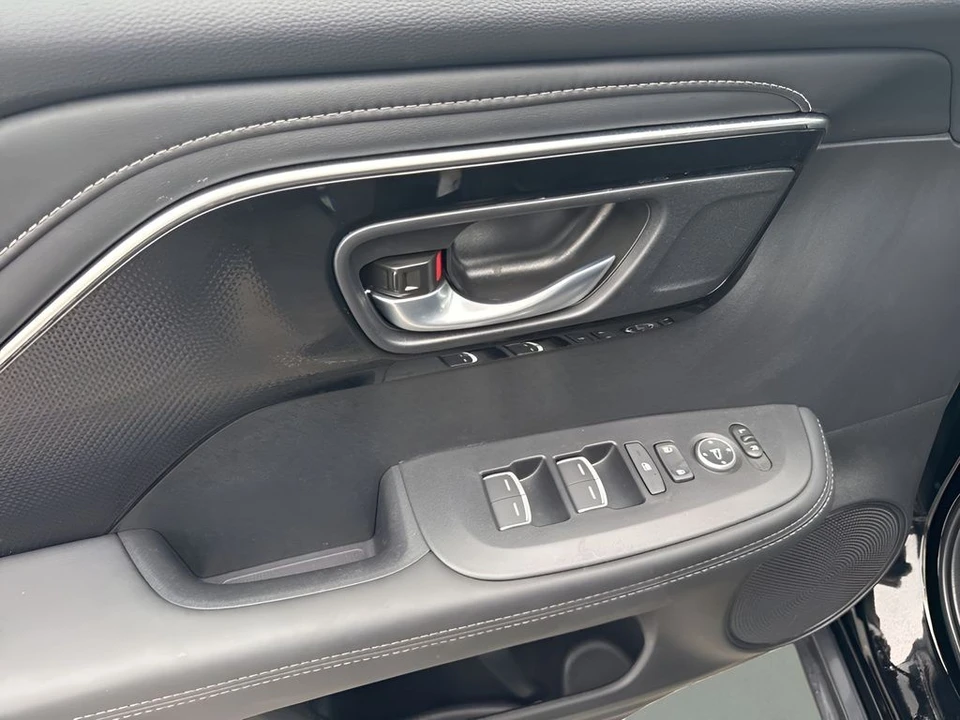 2025 Acura ADX - Image 26 of 31