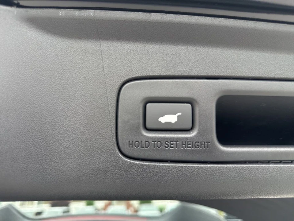 2025 Acura ADX - Image 29 of 31