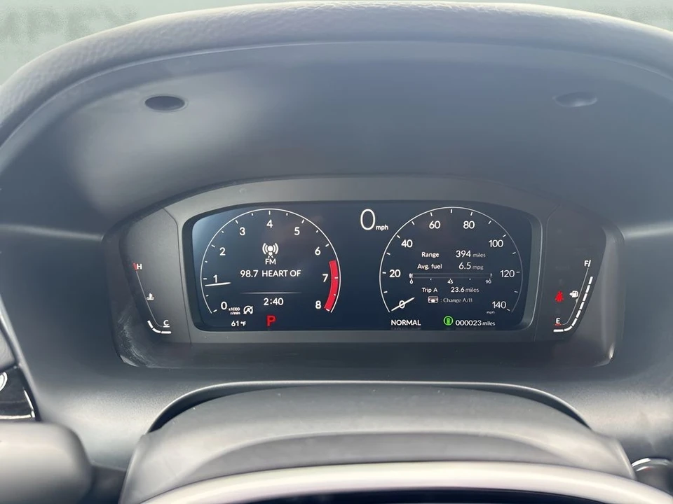 2025 Acura ADX - Image 23 of 31