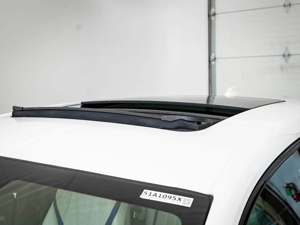 2025 Acura ADX - Image 14 of 21