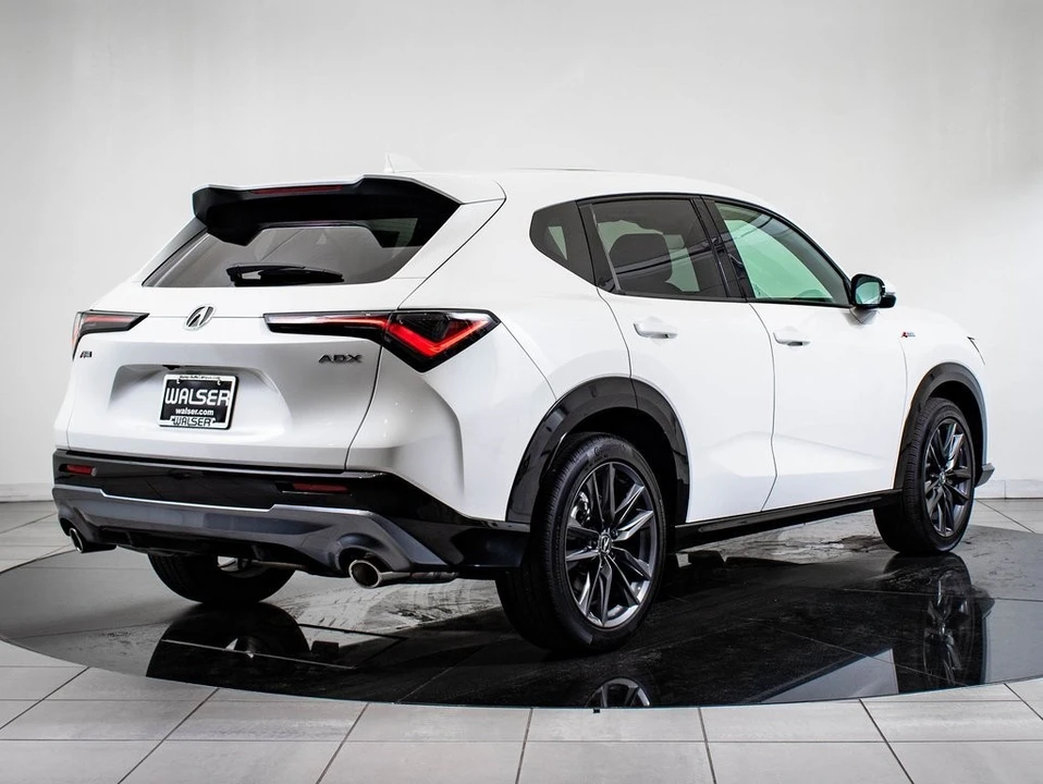 2025 Acura ADX - Image 7 of 21
