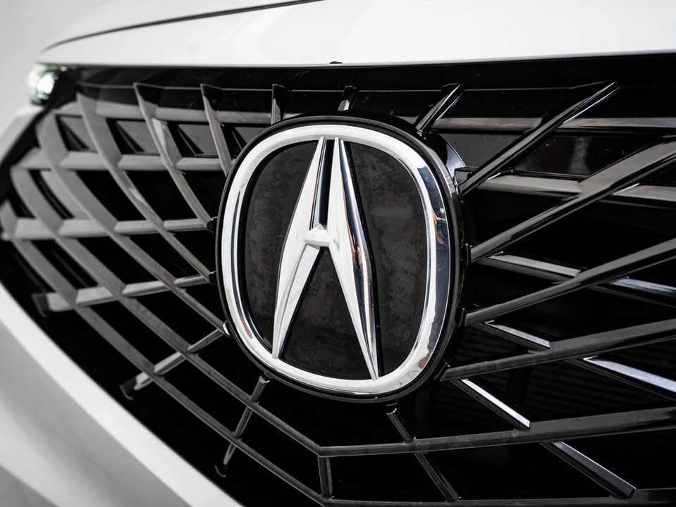 2025 Acura ADX - Image 3 of 21