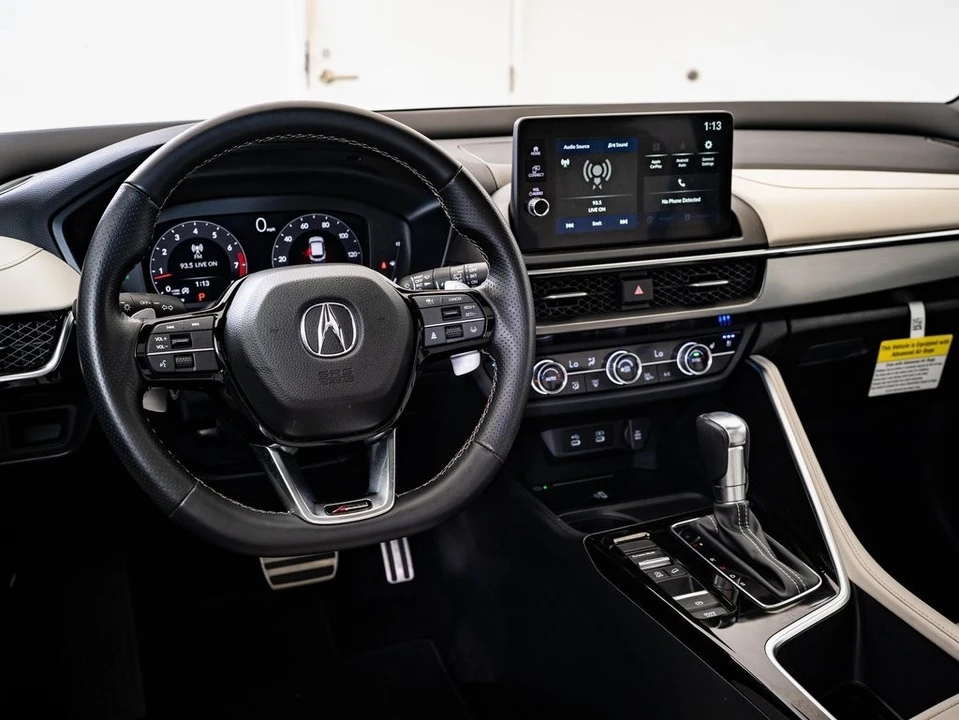 2025 Acura ADX - Image 4 of 21